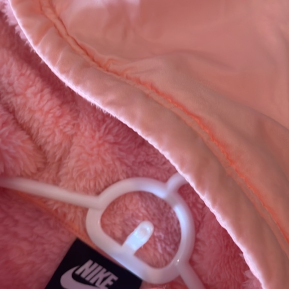Nike peach coat - Picture 5 of 5